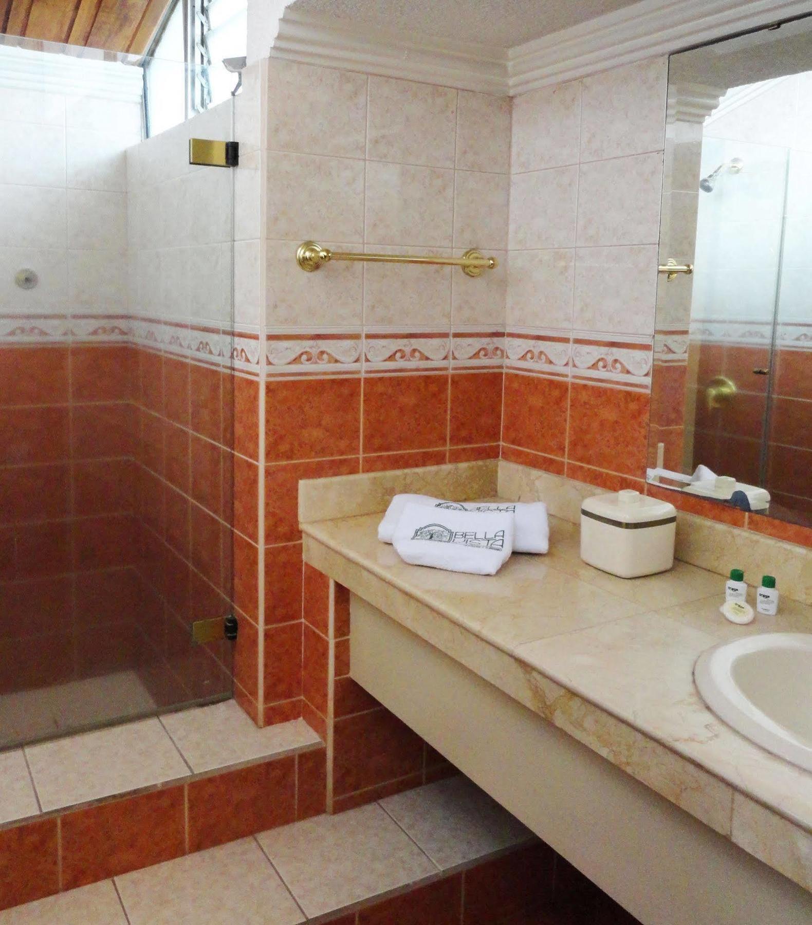 Hotel Suites Gonzalez Suarez Quito Dış mekan fotoğraf