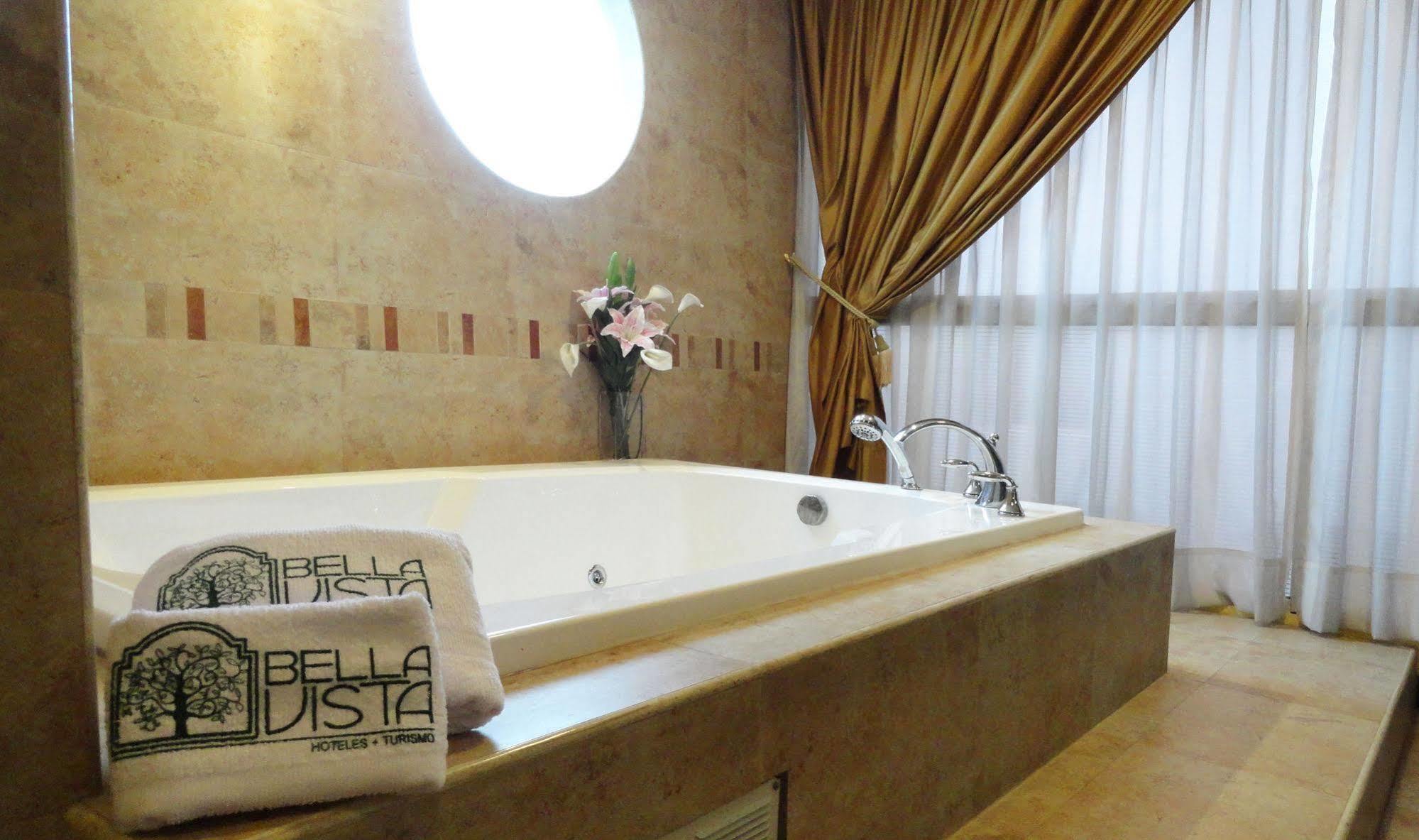 Hotel Suites Gonzalez Suarez Quito Dış mekan fotoğraf